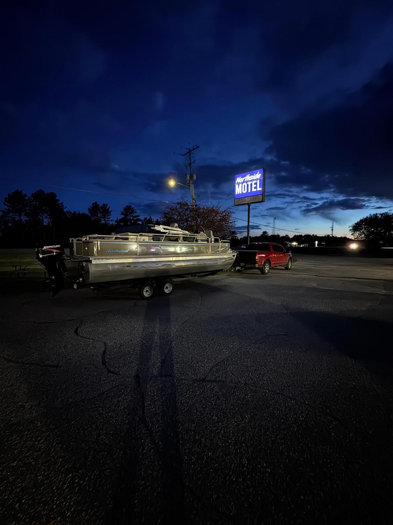 Northside Motel Vermilion Bay Exterior photo